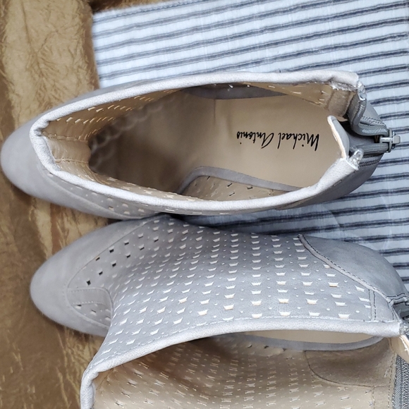 Michael Antonio cream cutout booties - Picture 7 of 9